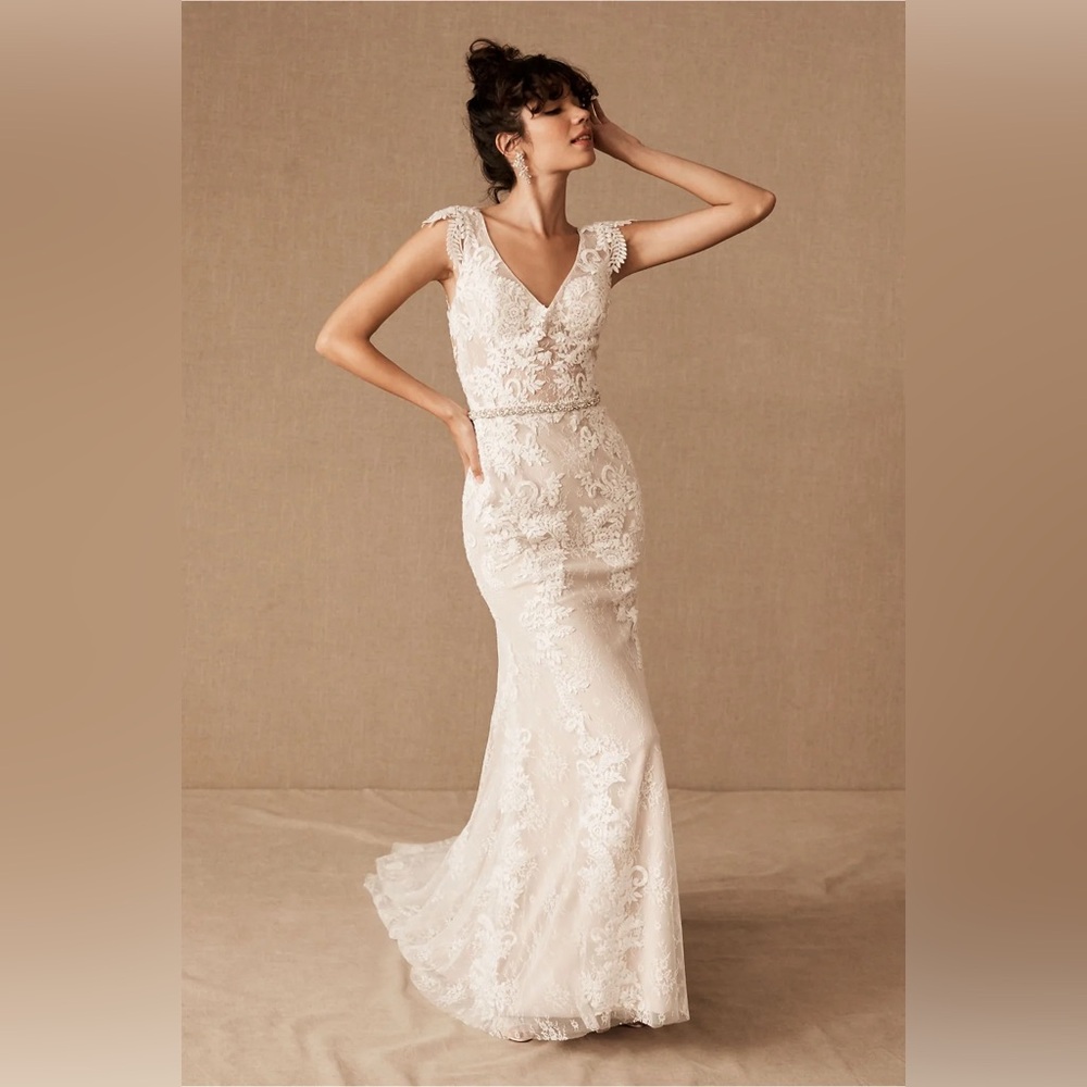 Whispers and Echoes Milano BHLDN Wedding Gown in White Lined